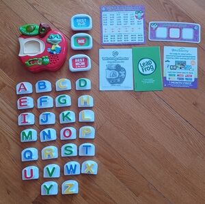 Leap Frog Tad’s Fridge Phonics  Complete with 26 Letters and 3 Photo Frames